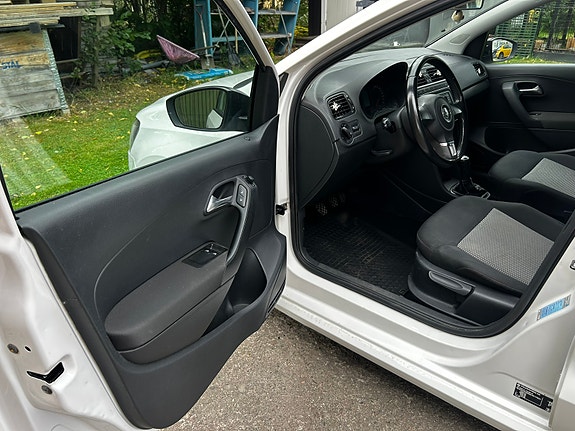 Volkswagen Polo 12 of 18