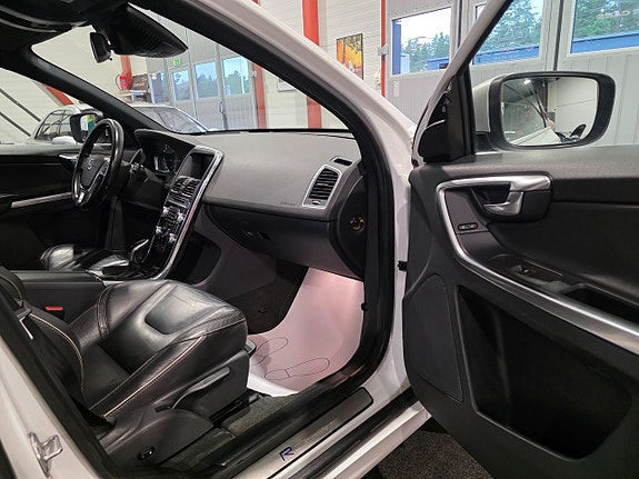 Volvo XC60 22 of 30