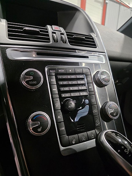 Volvo XC60 25 of 30