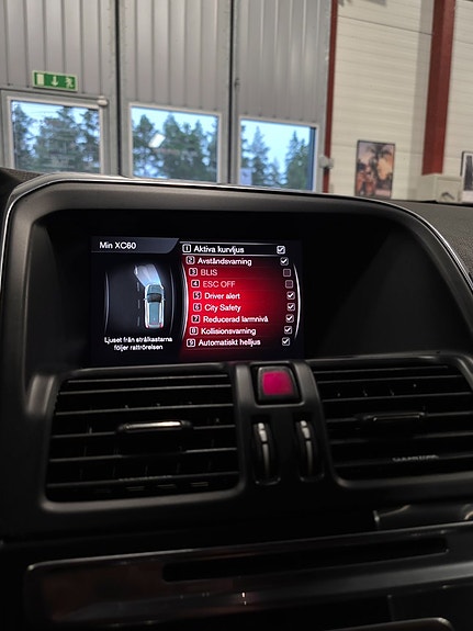 Volvo XC60 28 of 30