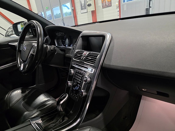 Volvo XC60 24 of 30