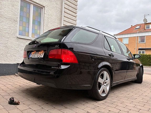 Saab 9-5 13 of 30