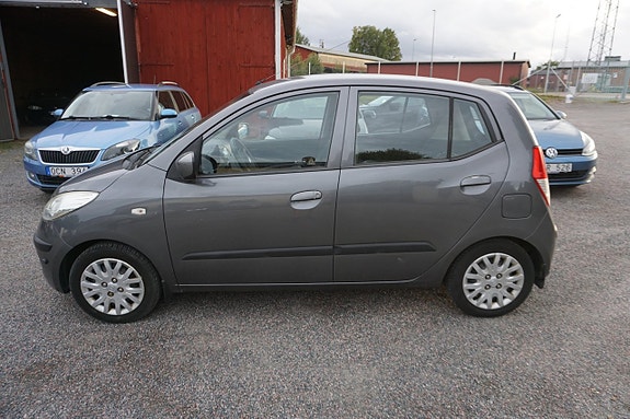 Hyundai i10 4 of 7