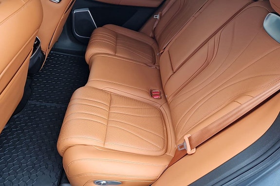XPeng G9 11 of 23