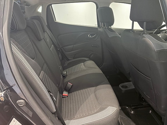 Renault Clio 8 of 11