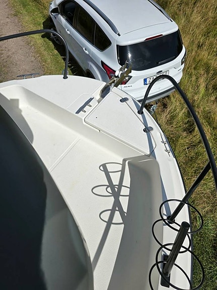 Quicksilver 605 Pilothouse Mercury F115 EFI 2020 8 of 12
