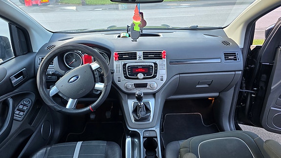Ford Kuga 12 of 15