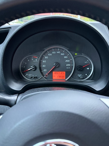 Toyota Yaris 8 of 10