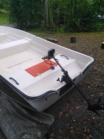 Örnvik 435 med Yamaha elmotor. 5 of 7