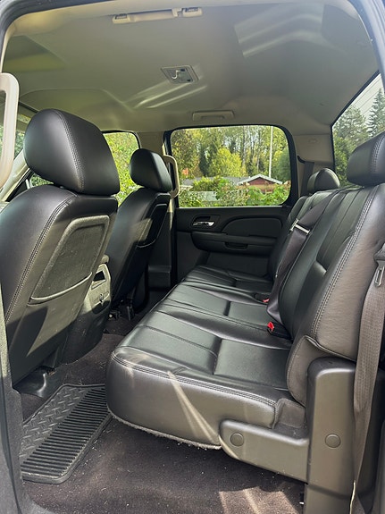 Chevrolet Silverado 3500 4 of 6