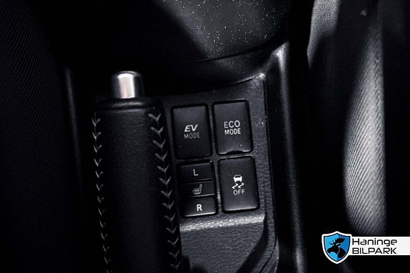 Toyota Yaris 19 of 28