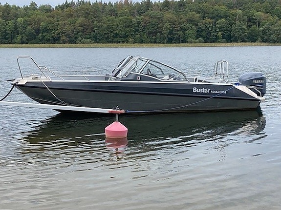 Buster Magnum -11 Yamaha F 225 endast 245 timmar 2 of 6