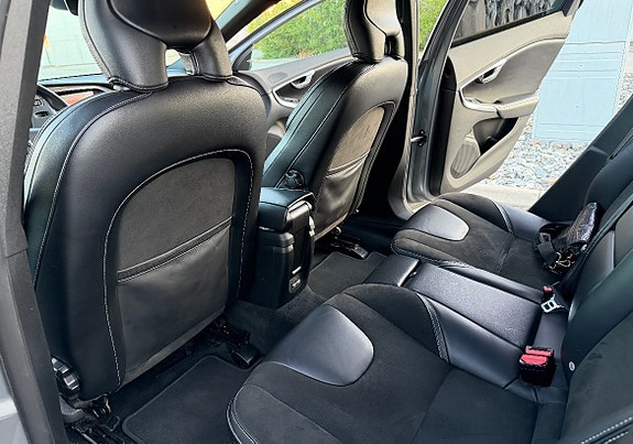 Volvo V40 7 of 7