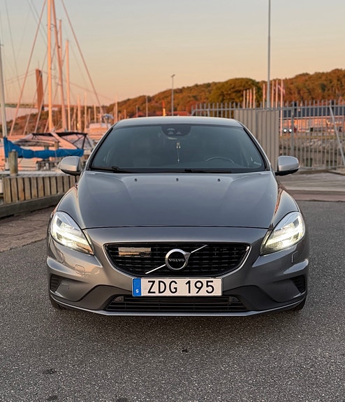 Volvo V40 3 of 7