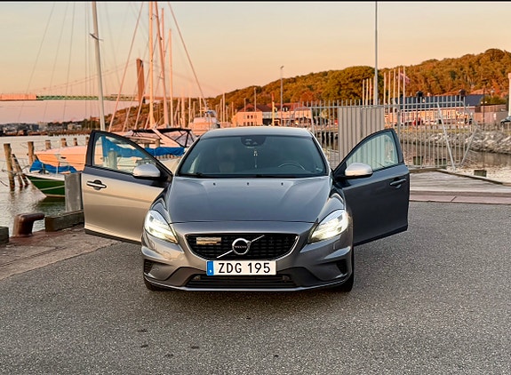 Volvo V40 4 of 7