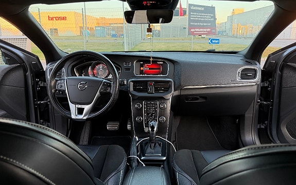 Volvo V40 6 of 7