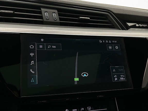 Audi e-tron 27 of 30