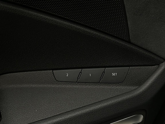 Audi e-tron 17 of 30