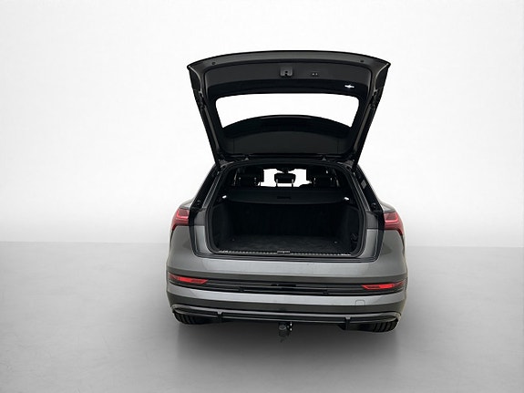 Audi e-tron 10 of 30