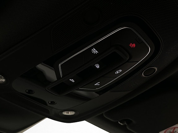 Audi e-tron 29 of 30