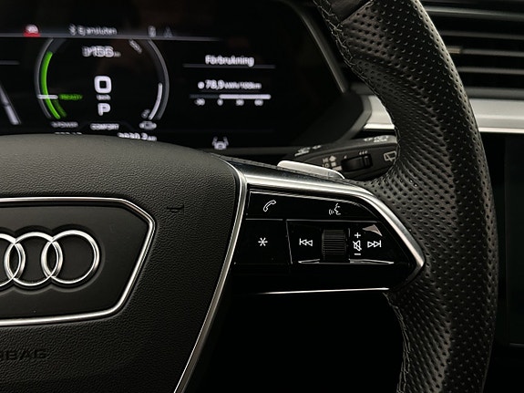 Audi e-tron 24 of 30