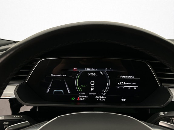 Audi e-tron 23 of 30