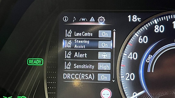 Lexus UX250h 19 of 22
