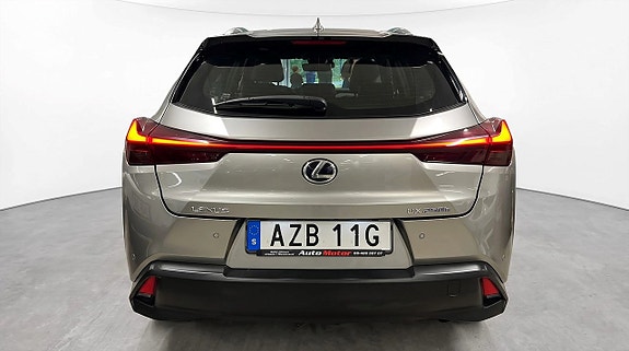 Lexus UX250h 5 of 22