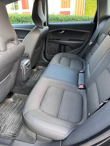 Volvo V70 5 of 7