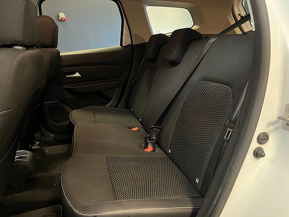 Dacia Duster 12 of 17