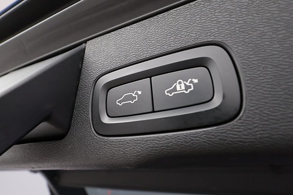 Volvo XC60 23 of 30
