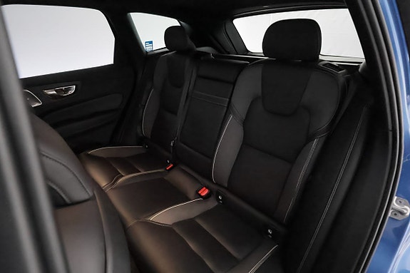 Volvo XC60 18 of 30