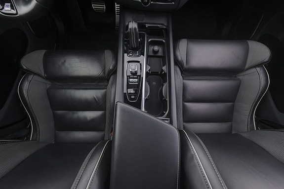 Volvo XC60 9 of 30