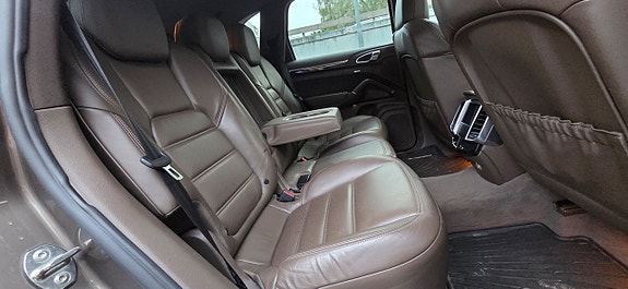 Porsche Cayenne S 24 of 27