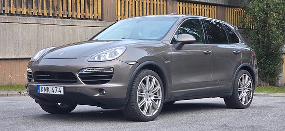 Porsche Cayenne S 4 of 27