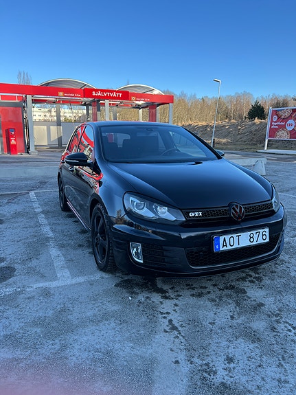 Volkswagen Golf VI 2 of 13