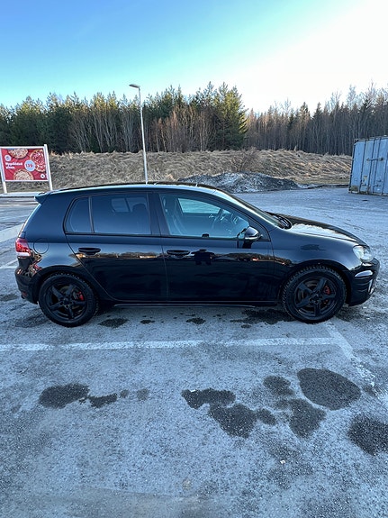 Volkswagen Golf VI 4 of 13