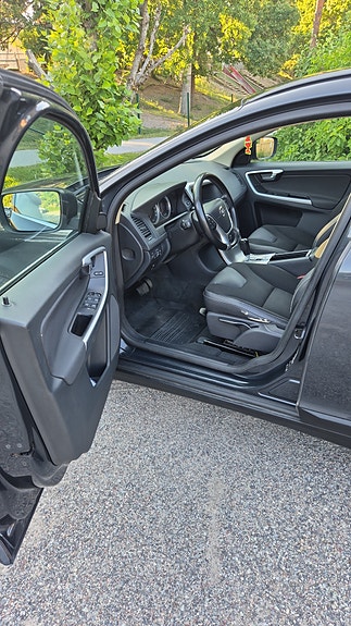 Volvo XC60 14 of 14