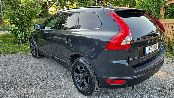 Volvo XC60 9 of 14