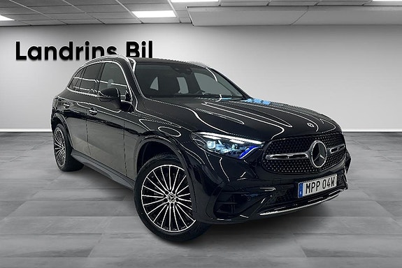 Mercedes-Benz GLC300 de 2 of 15