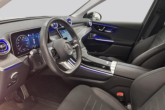 Mercedes-Benz GLC300 de 8 of 15