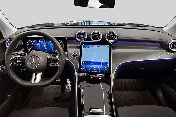 Mercedes-Benz GLC300 de 7 of 15