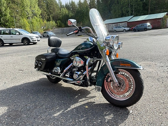 Harley-Davidson Road King Classic 4 of 7