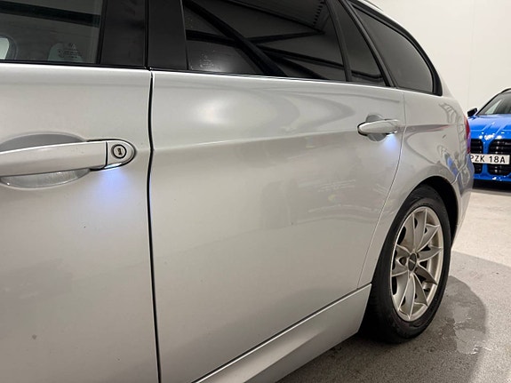 BMW 320d 5 of 8