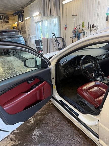 Volvo V70 11 of 11