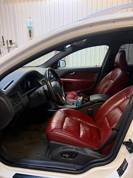 Volvo V70 6 of 11