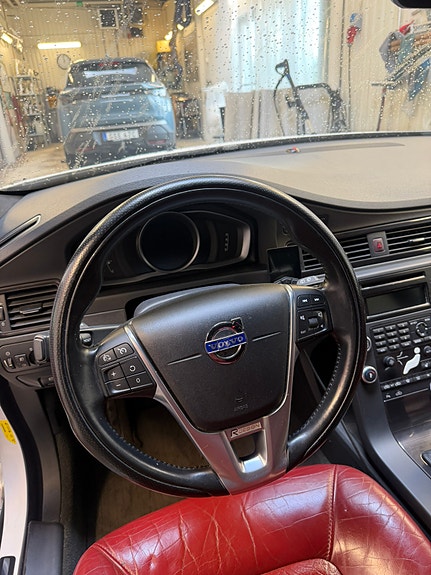Volvo V70 9 of 11