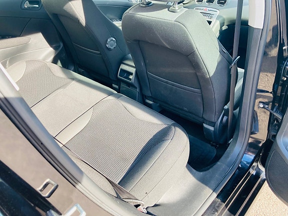 Peugeot 308 7 of 8
