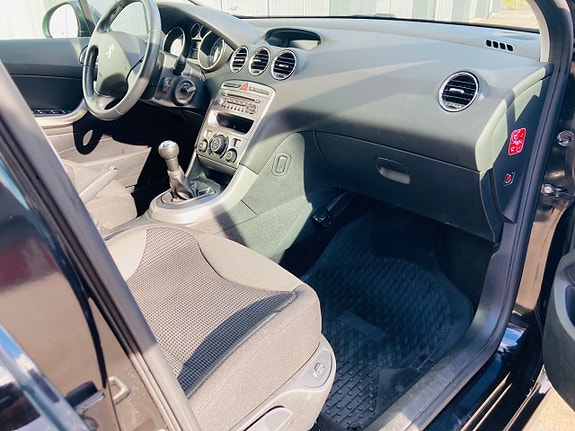 Peugeot 308 7 of 7