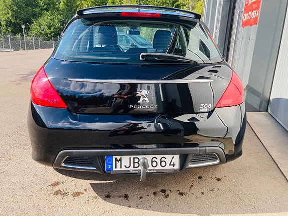 Peugeot 308 3 of 8